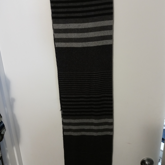 🌇🆕APT. 9 DESIGNER SCARF 10"×80"🛩🚂 - Picture 5 of 16